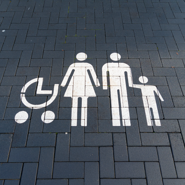 Oznaczenie na nawierzchni: rodzina z dzieckiem