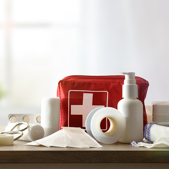 apteczka bandaż płyn do przemywania