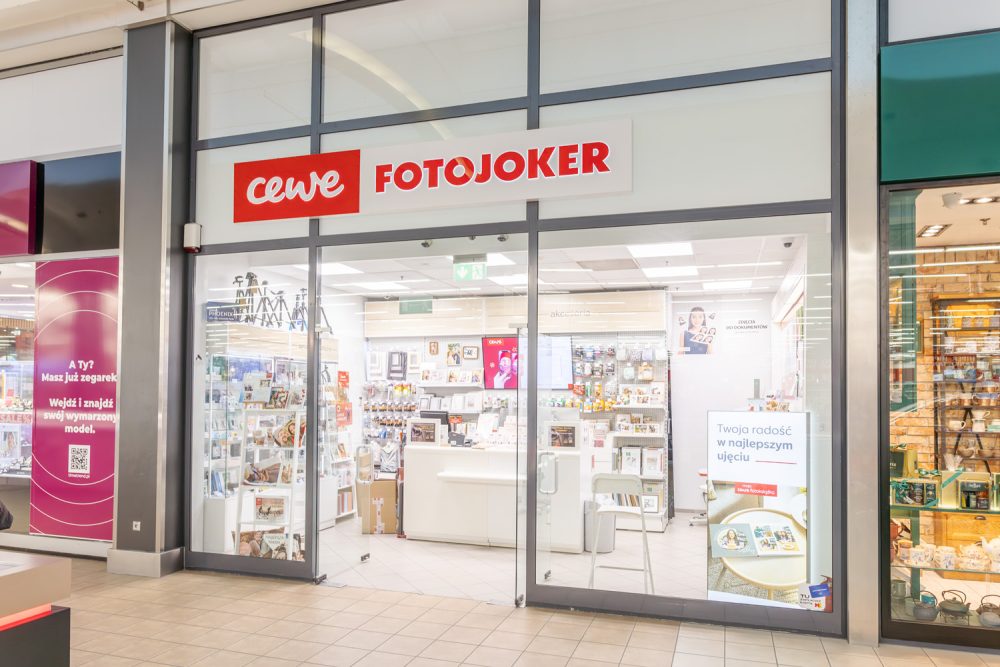 Witryna punktu CEWE FOTOJOKER w M1 Kraków