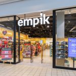 wejście i witryna księgarni empik w M1 Kraków