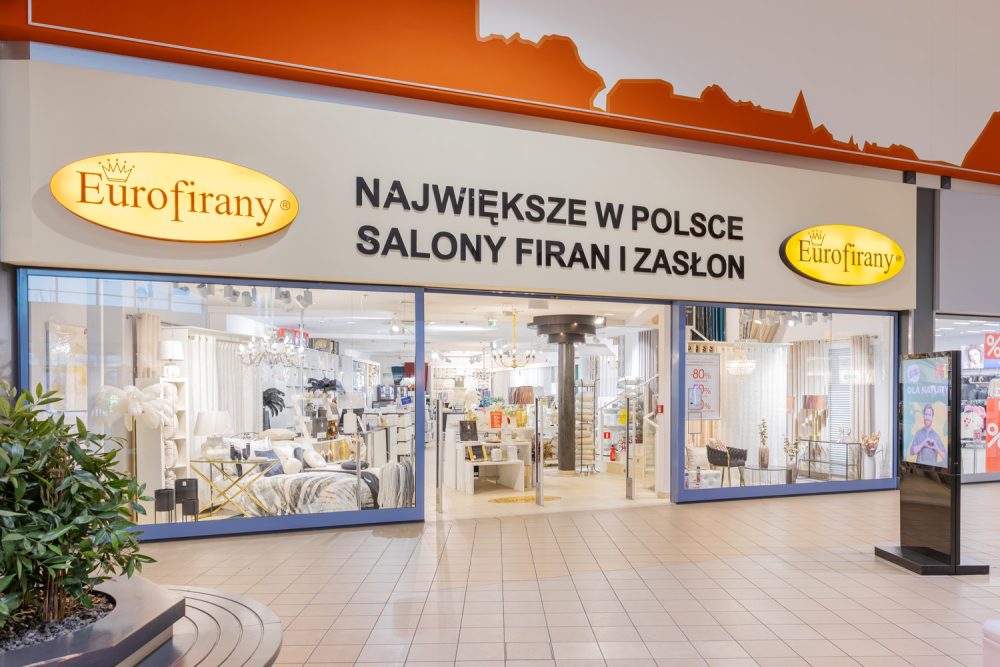 witryna i wejście do sklepu eurofirany w M1 Kraków