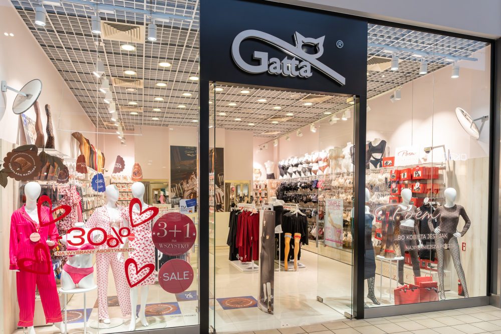 Witryna salonu Gatta w M1 Kraków