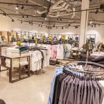 Wnętrze sklepu New Yorker w M1 Kraków