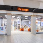 Witryna salonu Orange w M1 Kraków