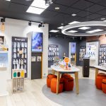 Wnętrze salonu Orange w M1 Kraków