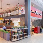 Wejście do restauracji Pizza Hut w M1 Kraków