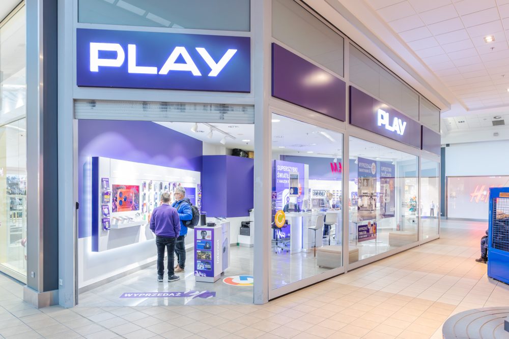 Witryna salonu Play w M1 Kraków