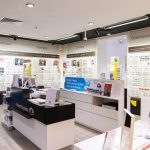 Wnętrze salonu Vision Express w M1 Kraków