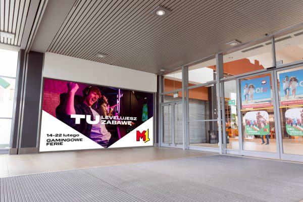 Powierzchnia reklamowe k18 dostępna przy wejściu o wymiarach 4,5x2,8m o łącznej powierzchni 12,6m2.