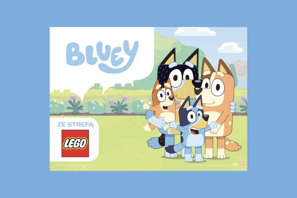 Grafika promująca wydarzenie Bluey i LEGO. Bohaterowie bajki bluey - 4 pieski.