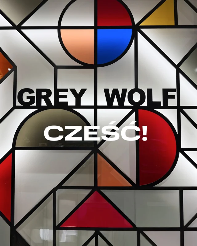 TU się dzisiaj dzieje! 🔥

Emocje w M1 nie zwalniają tempa, a my mamy dla Was kolejny mocny news: @greywolf_pl już otwarty! 👗

Jeśli szukacie mody, która ma charakter, to właśnie znaleźliście swój nowy ulubiony przystanek w naszym centrum. 😉 Kolekcja wygląda obłędnie i już na Was czeka! 

Wpadajcie sprawdzić nowości! 👋

M1 Kraków | Nowy Sklep